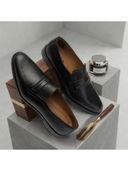 Black color option, Currently selected