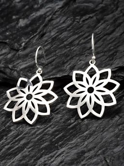 Karatcart - Kunuz 925 Sterling Silver Floral Shape Dangler Earrings for Women