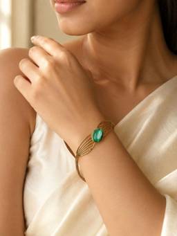 Zeraki Jewels - Charm Green Bracelet