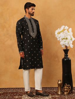 Jompers - Black Ethnic Silk Blend Foil Print Kurta Pyjama Set