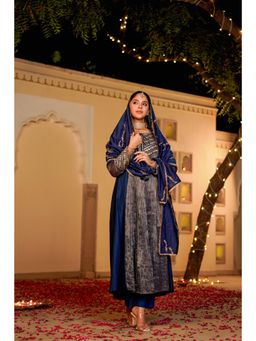 WOOMN - Midnight Bloom Flared Chanderi Kurta with Pant & Dupatta