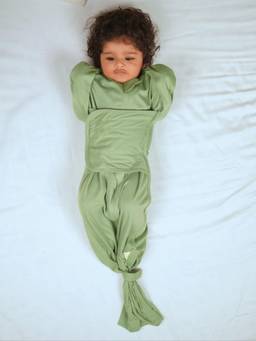 Cocoon Care - Bamboo Solid Baby Sleeping Pod SNUGZIE for Baby Green