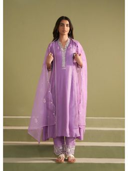 Autumnlane - Ira Lily Embroidery Kurta and Pant with Dupatta