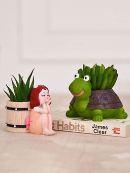 DecorTwist - Resin Planter Green, Set of 2