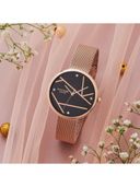 Black color option, Currently selected