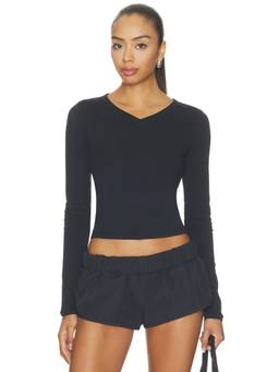 WellBeing + BeingWell - Estrella Women's Cropped V-Neck Long Sleeve Crop Top Black
