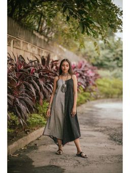 Sutra Art of Clothing - Women Black Printed Shoulder Straps Midi Dress