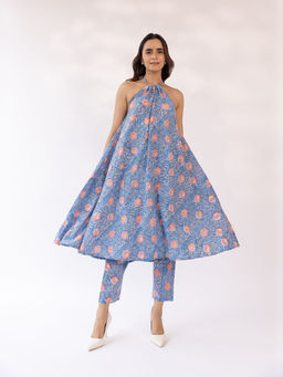 SHAAKHA - Blue Floral Printed Sleeveless Halter Neck Kurta With Pant (Set of 2)