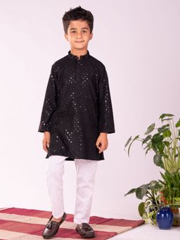 Vastramay - Boys Black Kurta & Pyjama (Set of 2)