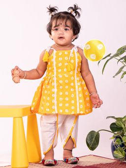 Vastramay - Girls Yellow Kurta and Dhoti Pants (Set of 2)
