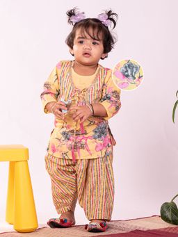Vastramay - Girls Yellow Kurta & Patiala (Set of 2)