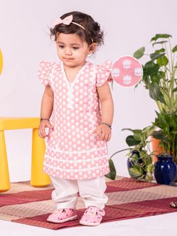 Vastramay - Girls Pink Kurta & Pyjama (Set of 2)