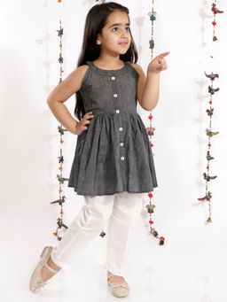 Vastramay - Girls Handloom Cotton Kurta & Straight Pants (Set of 2)