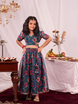 Vastramay - Girls Green Lehenga and Choli (Set of 2)