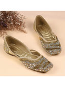 Gold color option, Sold out, Currently selected