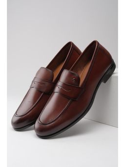 Van Heusen - Men Brown Loafers