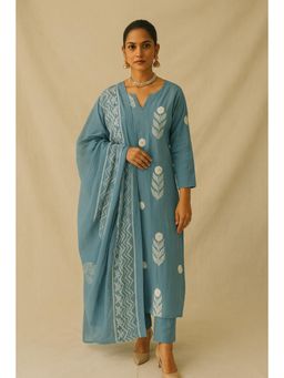 Thee Modern Roots - Women'S Blue Cotton Floral V-Neck Kurta with Pant and Dupatta
