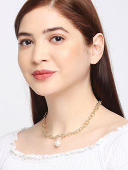 OOMPH - Gold Tone Shimmer Link Chain with Baroque Pearls Choker Necklace