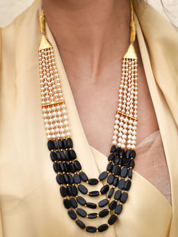 Teejh - by Joker & Witch Aarushi Black Bead and Pearl Necklace