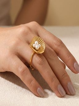 AQUASTREET - 18K Gold Plated Anti-Tarnish Waterproof Adjustable Pearl Embedded Shell Ring