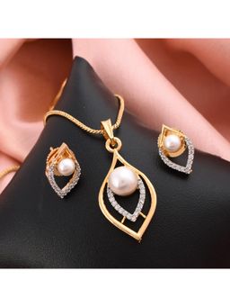 SHILLYN - Gold Plated Pearl Chain Pendant & Earrings