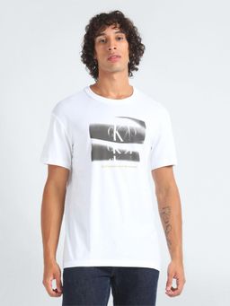 Calvin Klein - Men White Cotton Typography Regular Fit T-Shirt