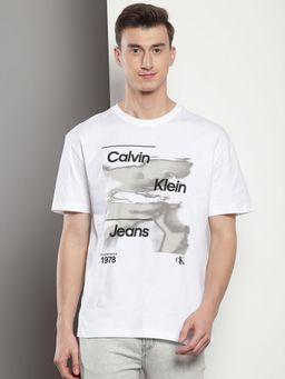 Calvin Klein - Men White Cotton Typography Relaxed Fit T-Shirt