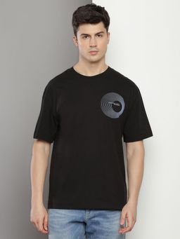 Calvin Klein - Men Black Cotton Graphic Relaxed Fit T-Shirt