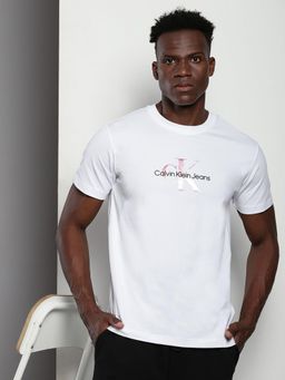 Calvin Klein - Men White Cotton Typography Slim Fit T-Shirt