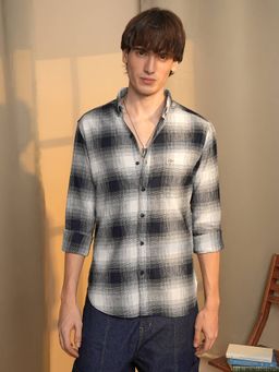 Campus Sutra - Men's Black Checked Casual Shirt