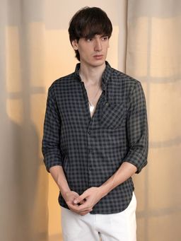 Campus Sutra - Men's Black Checked Casual Shirt