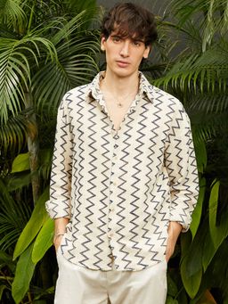Campus Sutra - Men's Cream White Zig-Zag Knit Casual Shirt