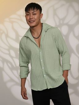 Campus Sutra - Men's Green Spread Collar Casual Shirt