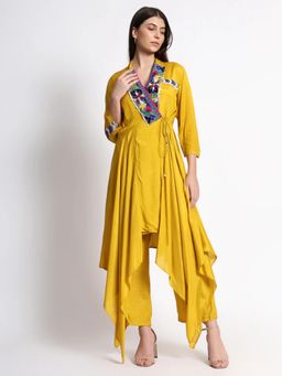 QAIYNAT - Yellow Chinon Kurta with Pant (Set of 2)