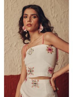 ZABELLA - Ethnos Muse Embroidered White Top