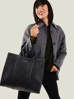 Accessorize London - Womens Black Large Shoulder Book Bag