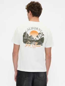 GAP - Men White Cotton Crew Neck Graphic Half Sleeves T-Shirt