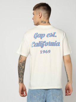 GAP - Men Off White Cotton Crew Neck Typography Half Sleeves T-Shirt