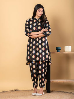 Readiprint - Curved Style Cotton Fabric Black Kurta with Pant (Set of 2)