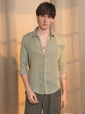Buy Cahoot Men's Olive Solid Casual Shirt - Image 1