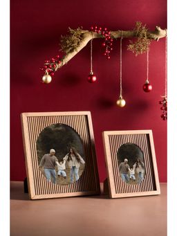 SG Home - Fluted Wood Oval Frame L 8" x 10"