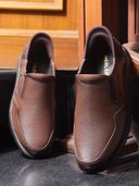 Brown color option, Currently selected