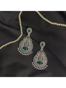 Putstyle - Emerald American Diamond Long Danglers