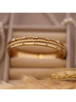 Putstyle - The Triple-Row Sparkle Bracelet