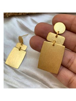 Putstyle - The Geometric Chic- Golden Statement Earring