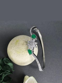 Putstyle - Emerald Cz Stones Silver Plated Bracelet