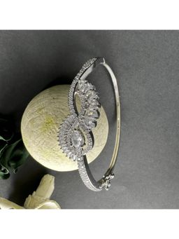 Putstyle - Designer Silver Plated American Diamond Bracelet