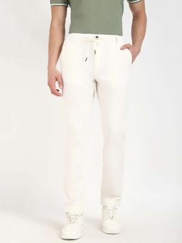 Tommy Hilfiger - Relaxed Fit Solid Mid Rise Chino