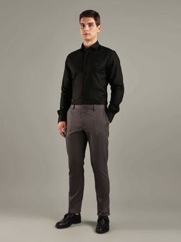 Tommy Hilfiger - Regular Fit Solid Mid Rise Trouser