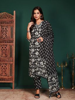 MEENA BAZAAR - Black Floral Printed Cotton Kurta with Pant and Dupatta